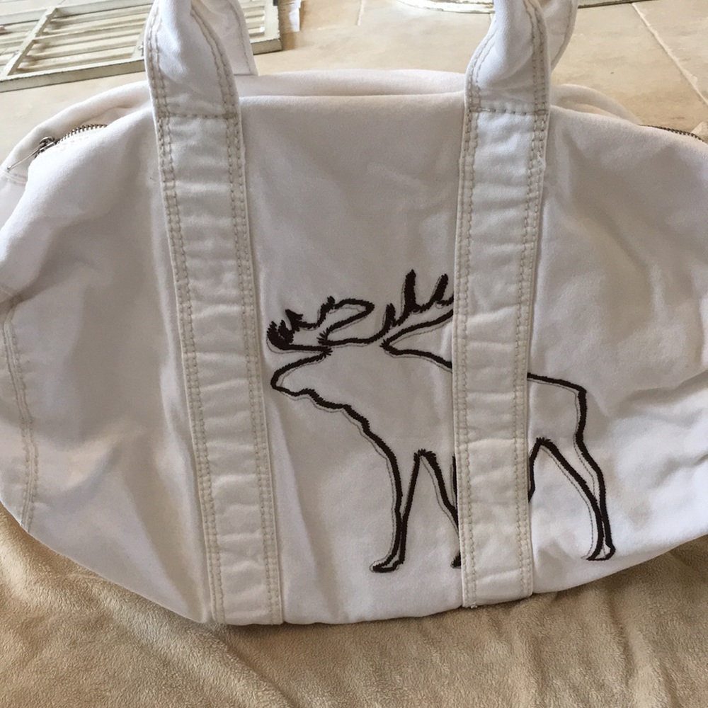 Lightly used over night tote. In great condition.
